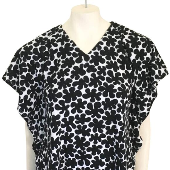 MARIMEKKO Terrycloth Kaftan Cover Up in Paprika print Black White KIDS - Picture 3 of 9